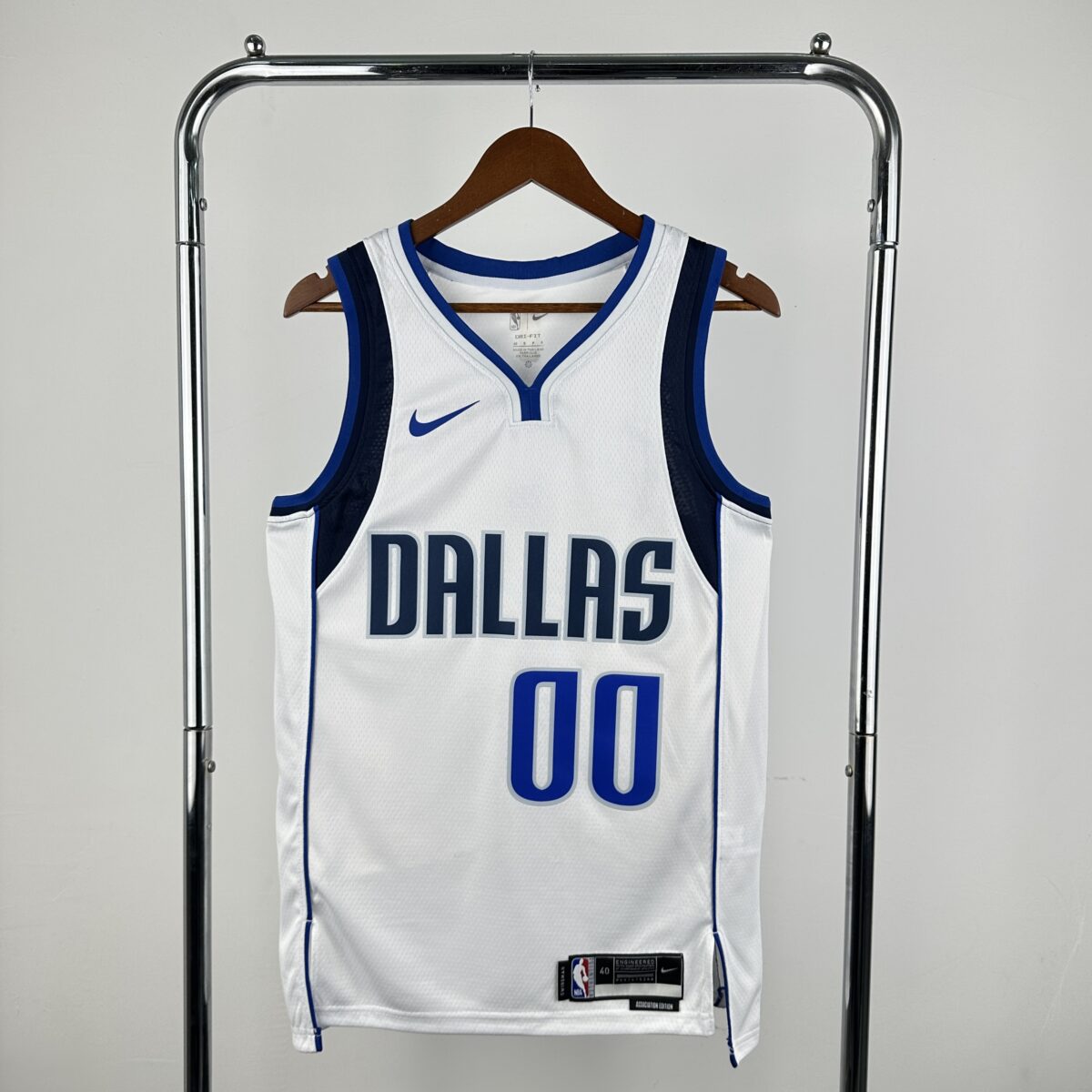 ⁦Dallas - Christie - Icon Edition⁩ - الصورة ⁦1⁩