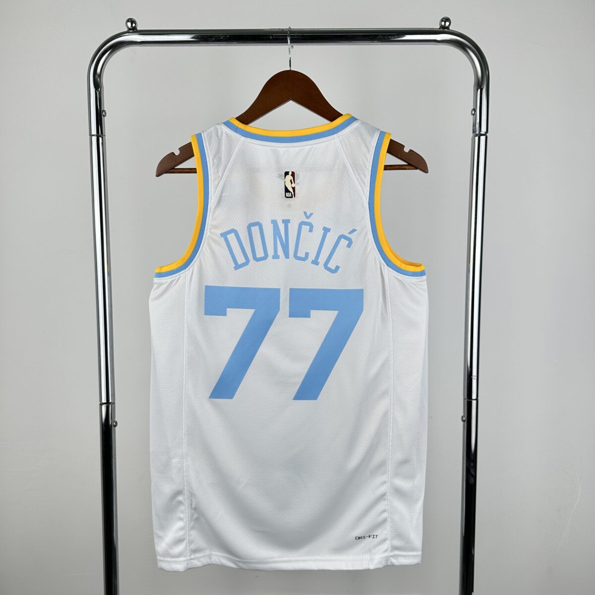 ⁦Lakers 2023 - Luka Dončić - Icon Edition⁩ - الصورة ⁦2⁩