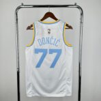 ⁦Lakers 2023 - Luka Dončić - Icon Edition⁩ - الصورة ⁦2⁩
