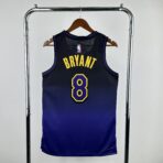 ⁦Lake Show 2025 - Bryant - Icon Edition⁩ - الصورة ⁦2⁩