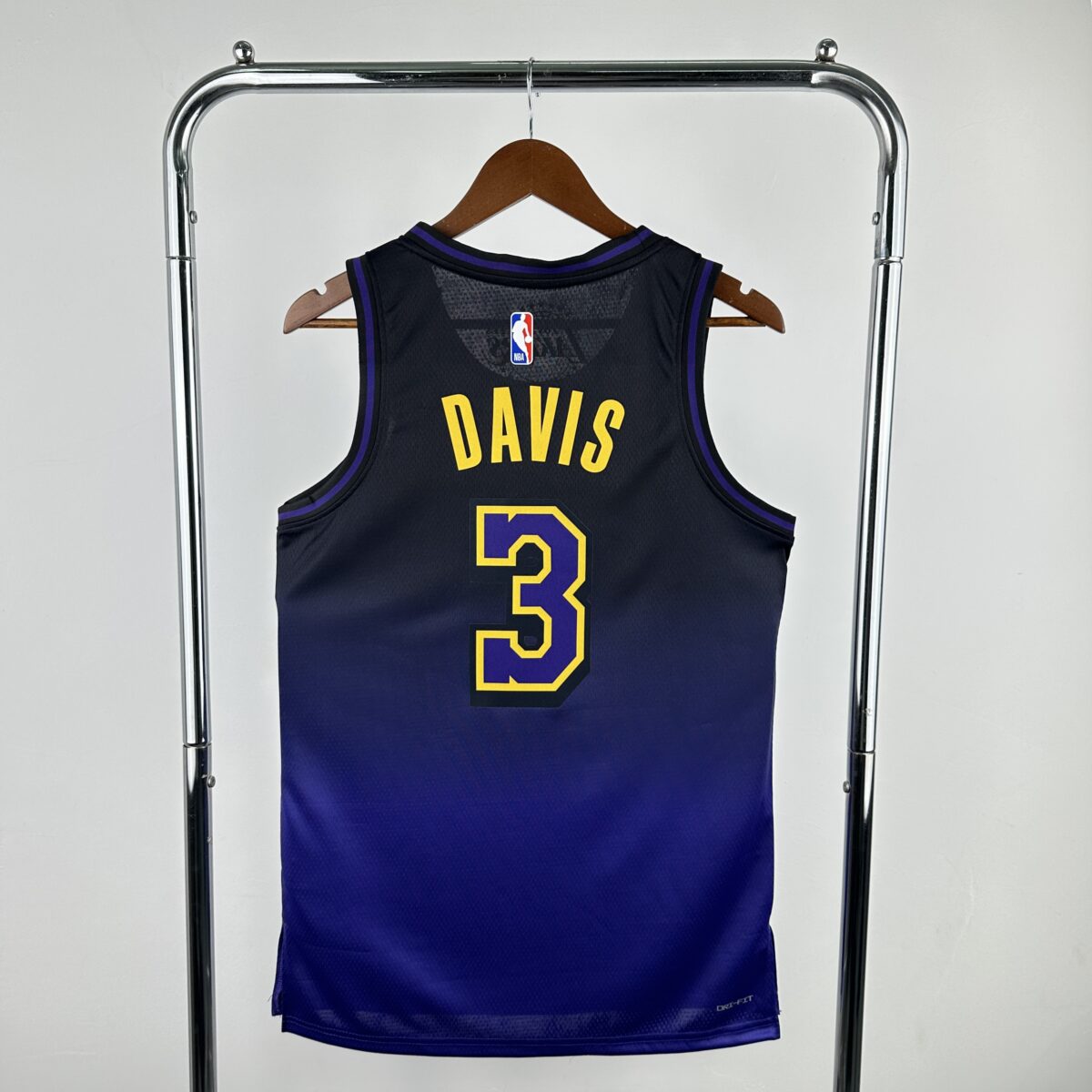 ⁦Lake Show 2025 - Davis - Icon Edition⁩ - الصورة ⁦2⁩