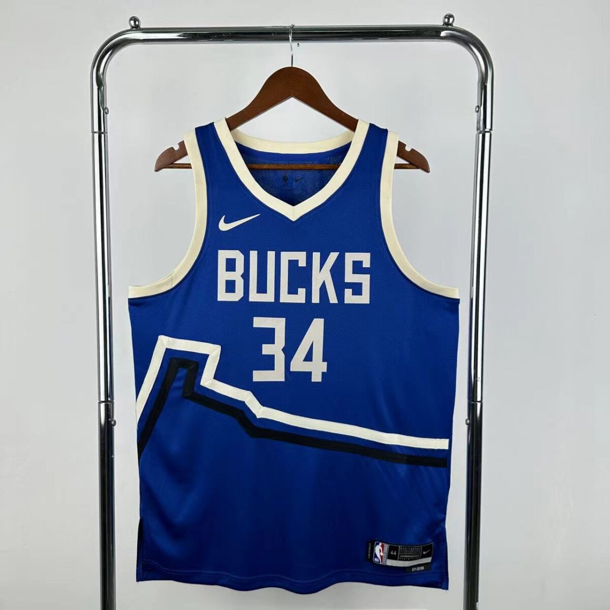 ⁦Bucks 2025 - Antetokounmpo - Icon Edition⁩ - الصورة ⁦1⁩