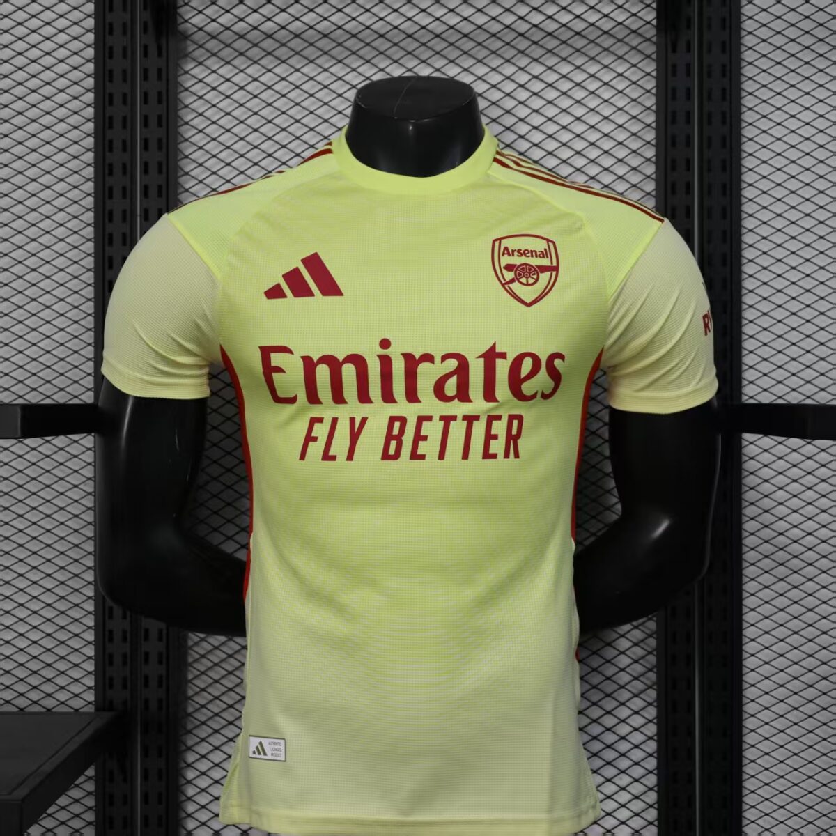 Arsenal Goalkeeper 2025-26 Player Edition - Image 1