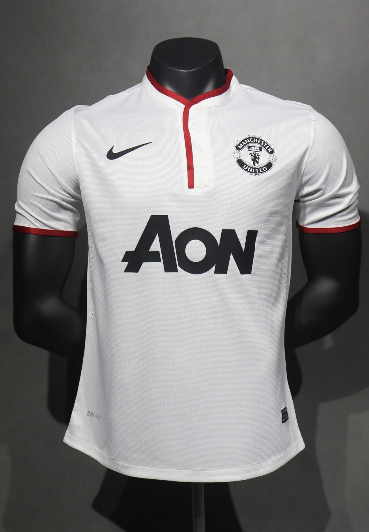 Manchester United Away 2012-13 Retro Player Edition - Image 1