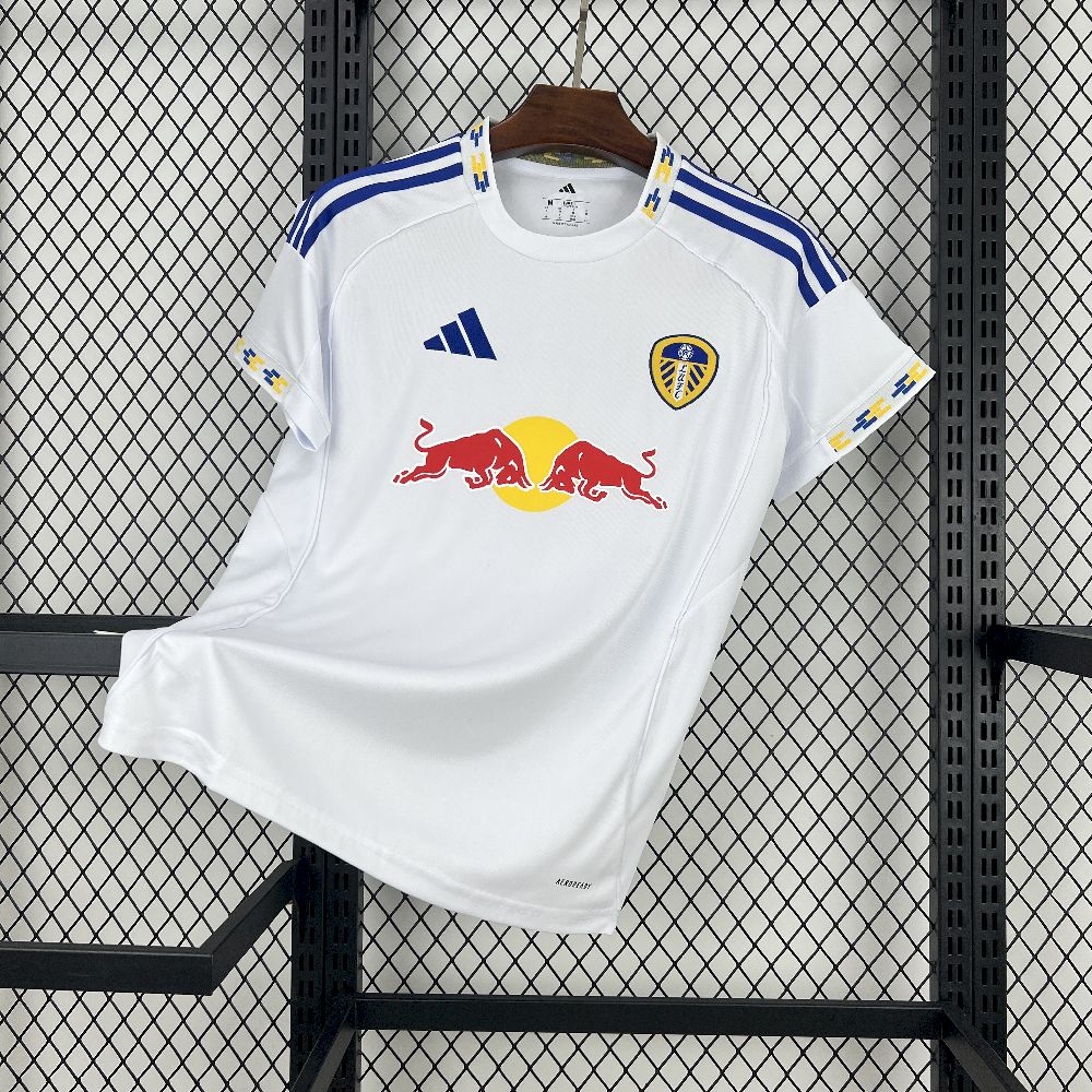 c095a0c2 Leeds United Home 2025-26 Fan Edition - الصورة 1