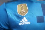 ⁦Real Madrid Third Away 2017-18 Retro Player Edition⁩ - الصورة ⁦5⁩