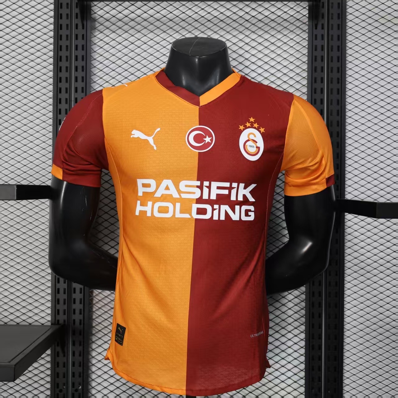 3c629cc5 Galatasaray Home 2025-26 Player Edition - الصورة 1