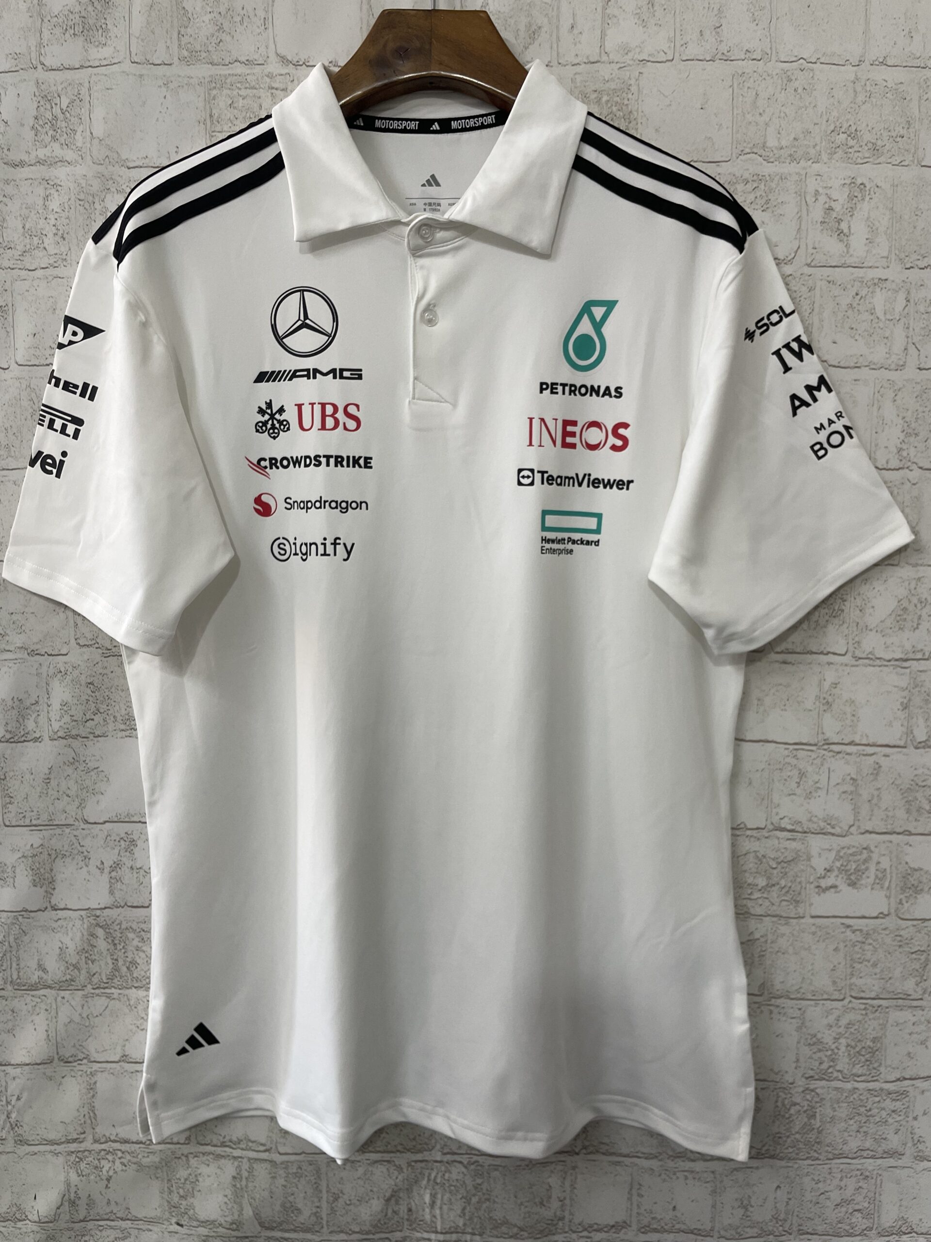 9fc5f329 Mercedes 2025 F1 Edition - Image 1