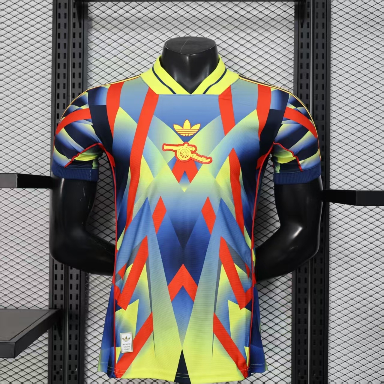 8519d7e4 Arsenal Lifestyle Retro 2025-26 Player Edition - الصورة 1