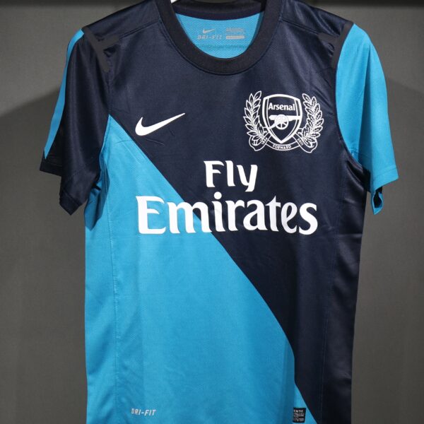 Arsenal Away 2011-12 Retro Ultra Player Edition