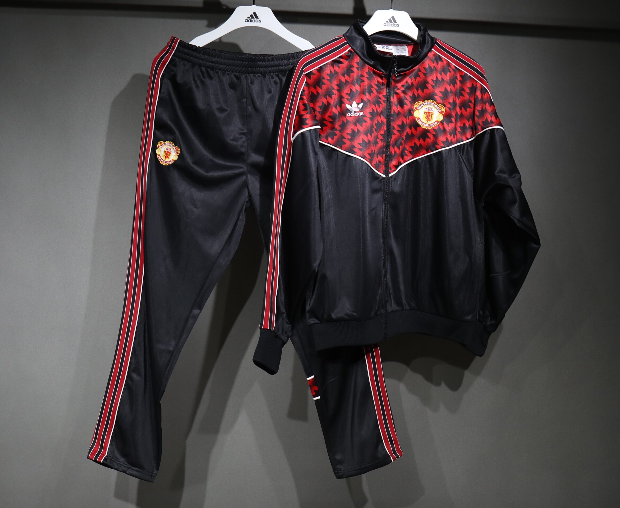 329f3b1d Manchester United Jacket 2025-26 Training Suit - Image 1