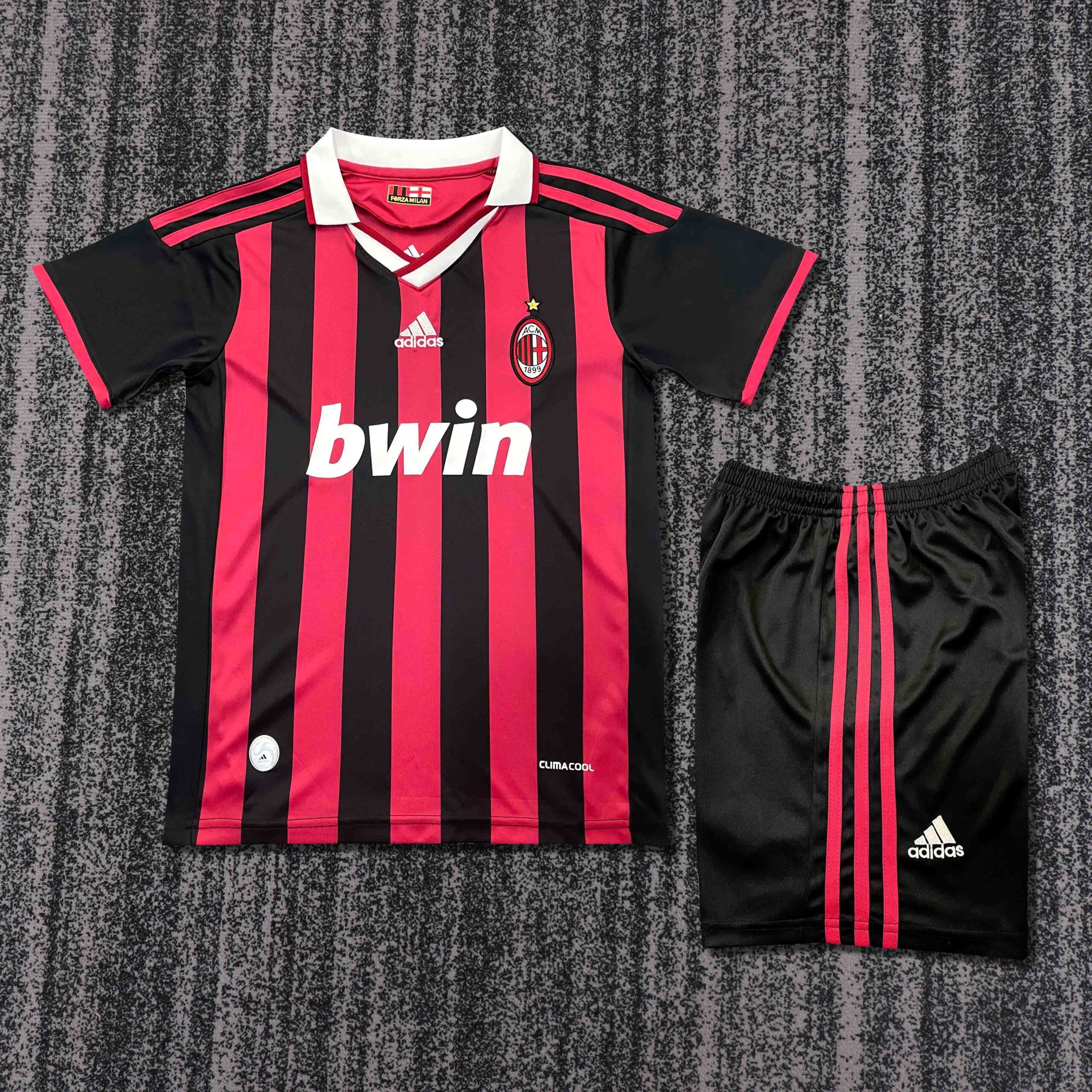 3e8b0dac Milan Home 2009-10 Retro Kids suit - الصورة 1