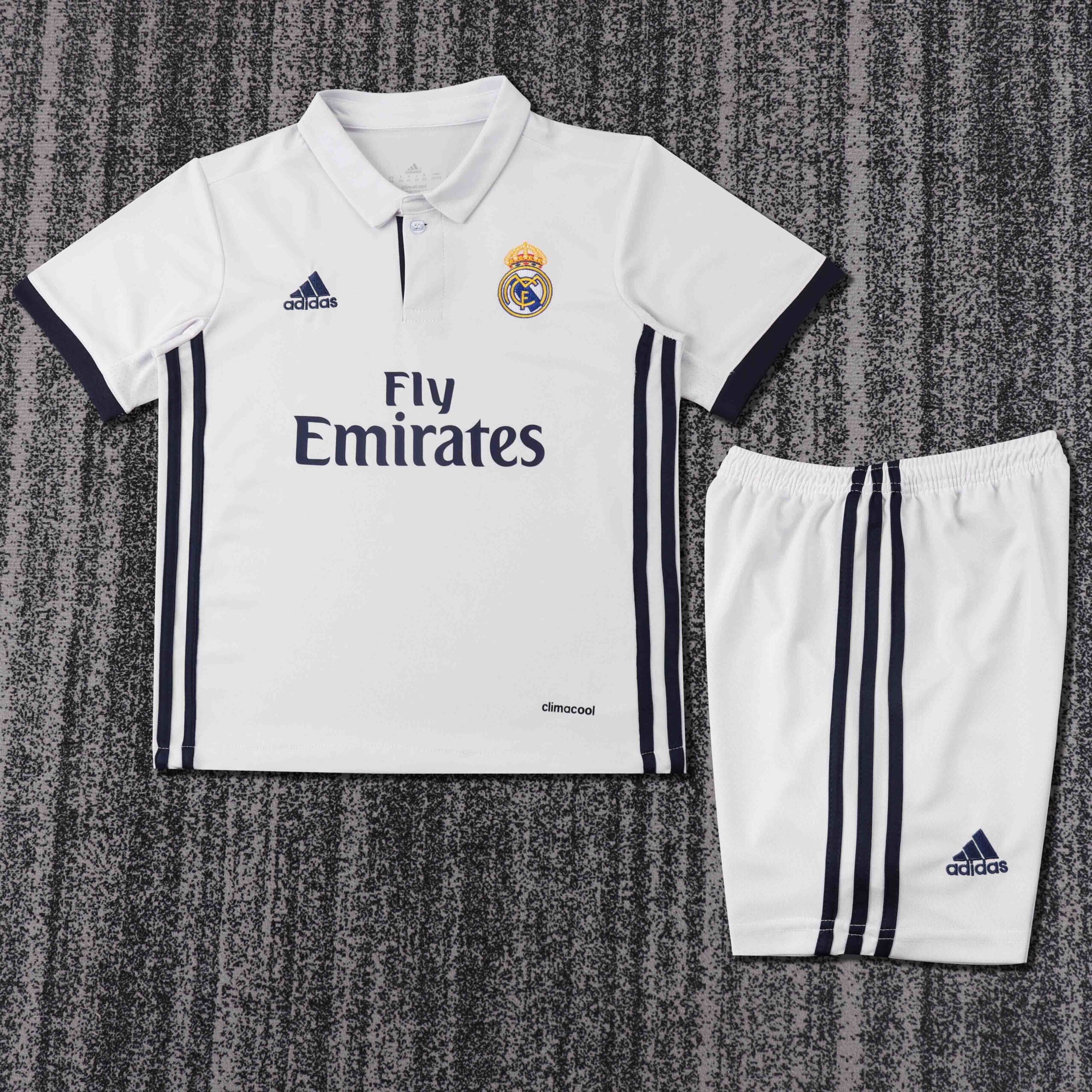 59fb25c6 Real Madrid Home 2016-17 Retro Kids suit - الصورة 1