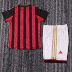⁦Milan Home 2013-14 Retro Kids suit⁩ - الصورة ⁦2⁩