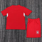 ⁦Liverpool Home 2004-05 Retro Kids suit⁩ - الصورة ⁦2⁩