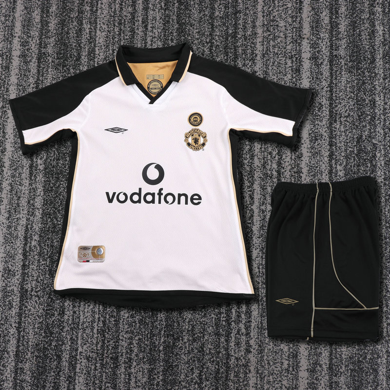 b15a3afc Manchester United Away 2001-02 Retro Kids suit - الصورة 1