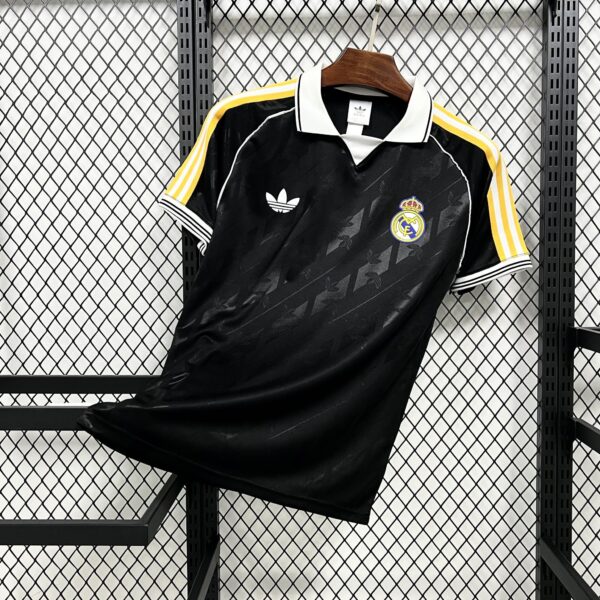 Real Madrid Retro 2026 Fan Edition