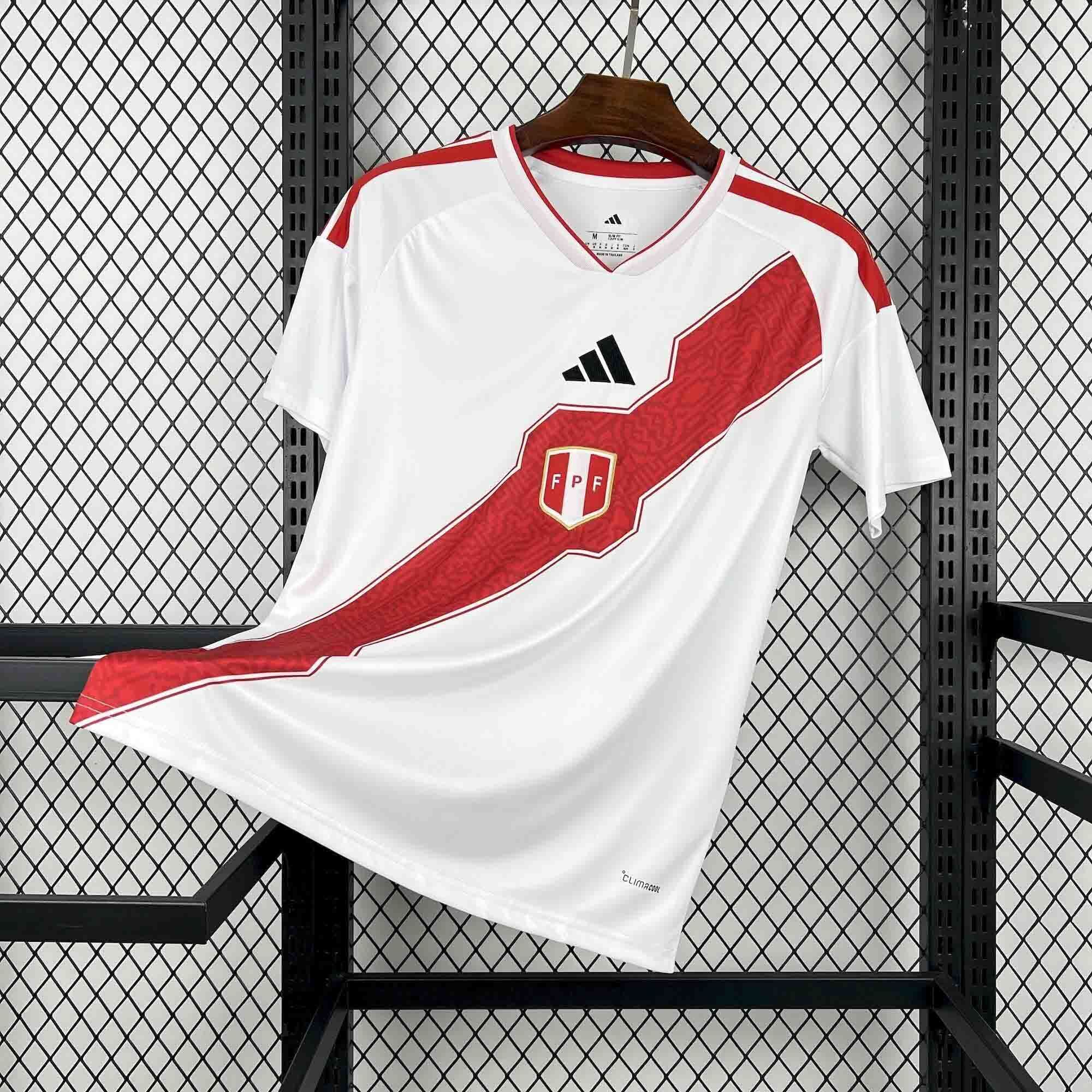 af627273 Peru Home 2026-27 Fan Edition - الصورة 1