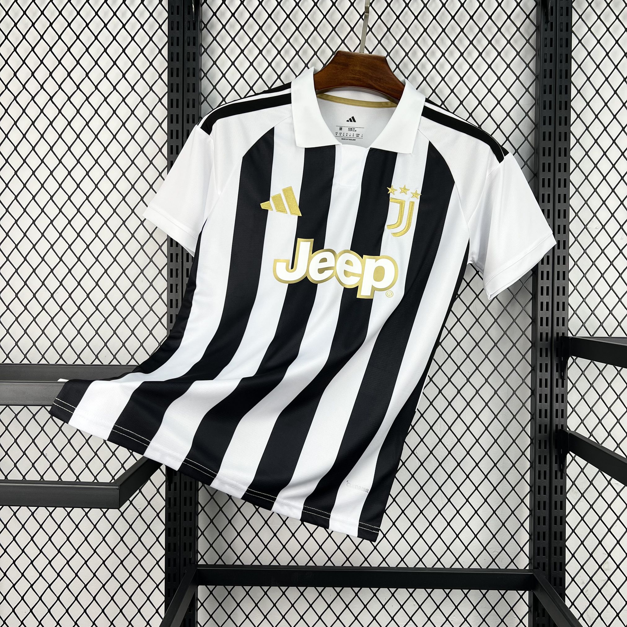 abb62576 Juventus Home 2026-27 Fan Edition - الصورة 1