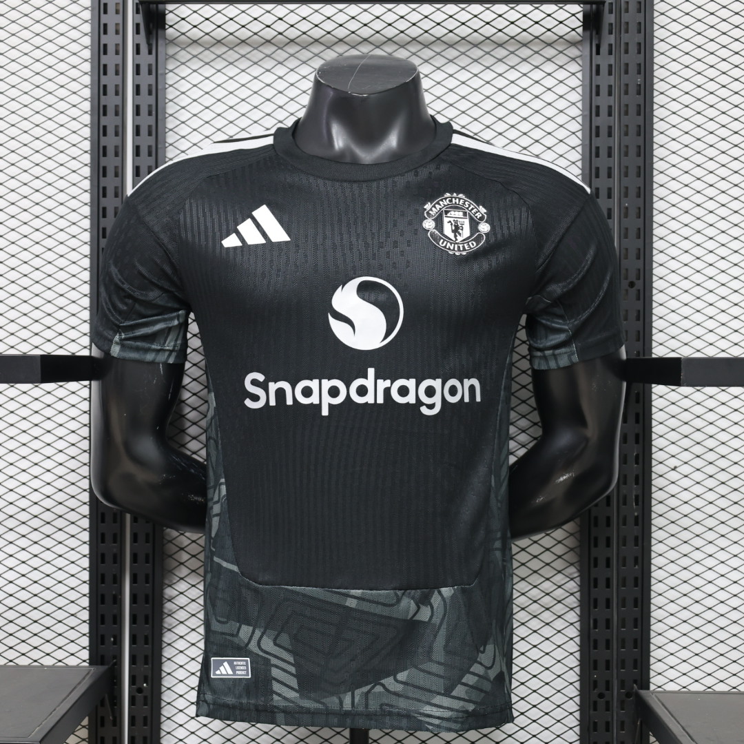 b650407d Manchester United Goalkeeper 2026-27 Player Edition - الصورة 1