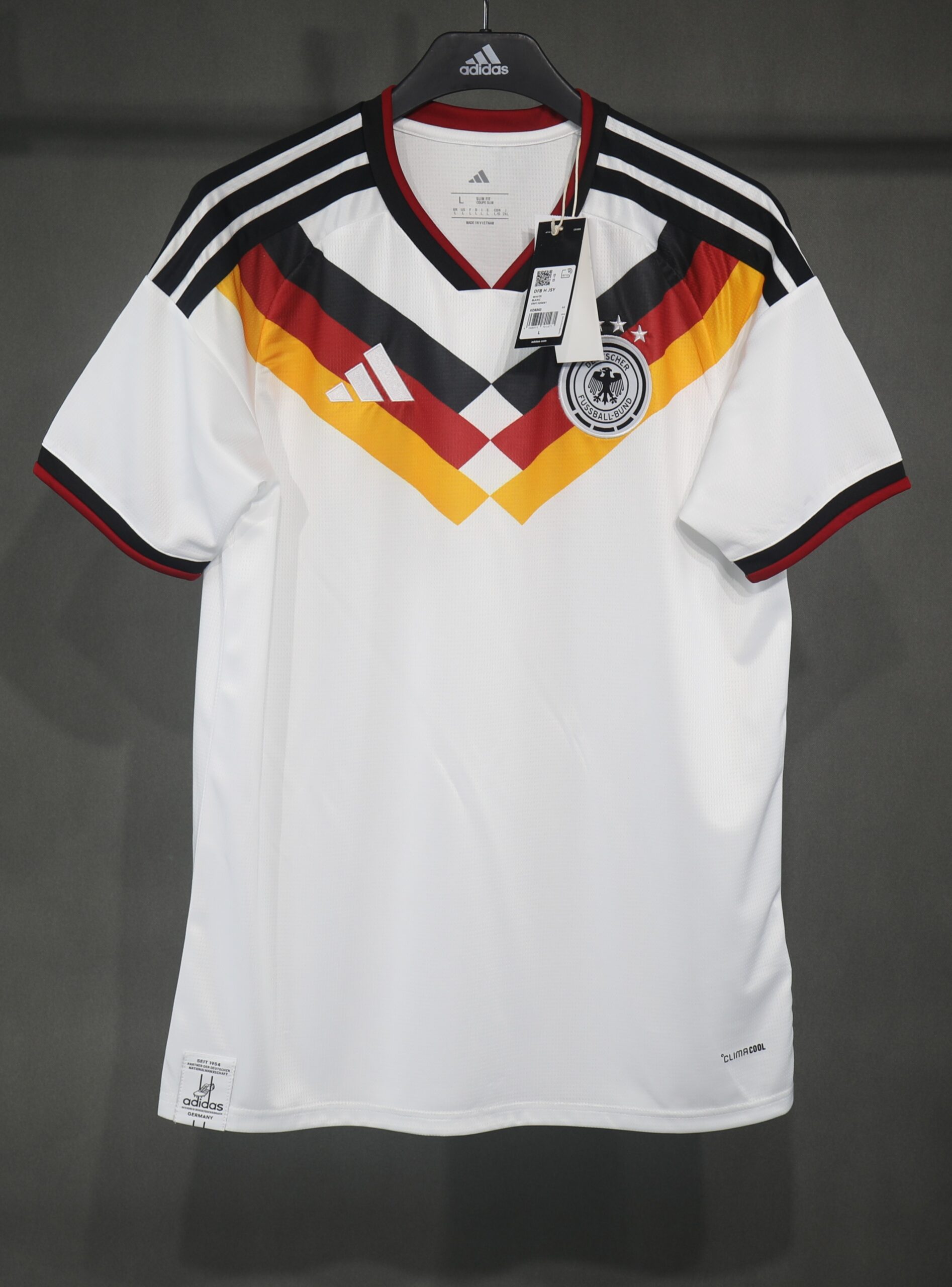 67416f5c German Home 2026-27 Ultra Fan Edition - الصورة 1
